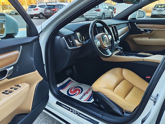 Volvo V90 22 of 23