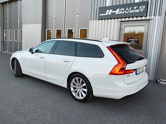 Volvo V90 11 of 23