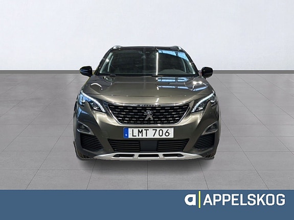 Peugeot 3008 2 of 5