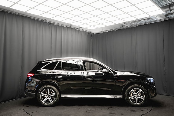 Mercedes-Benz GLC300 de 5 of 5