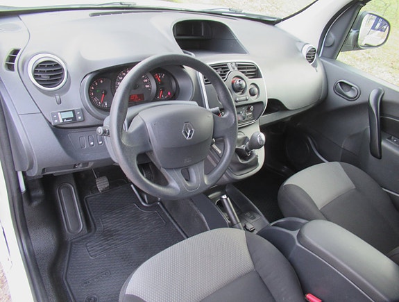 Renault Kangoo Express 11 of 14