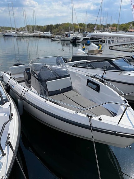 Bella 600R | Mercury F115 ProXs 2023