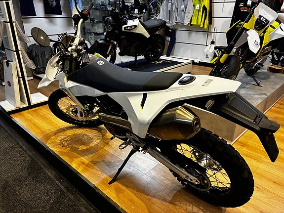 Husqvarna 701 ENDURO 4 of 6