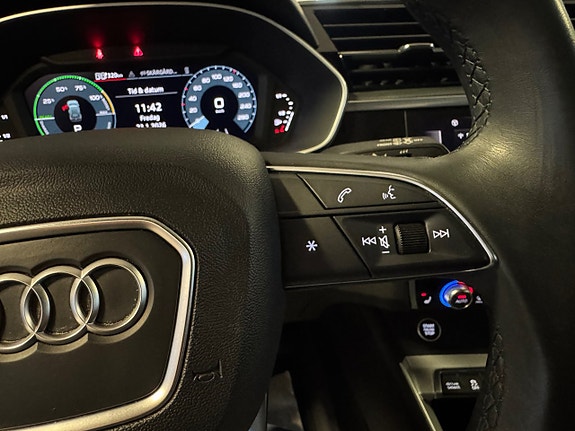 Audi Q3 12 of 16
