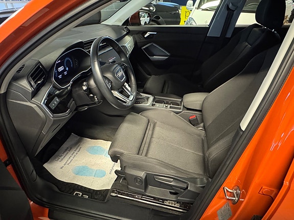 Audi Q3 6 of 16