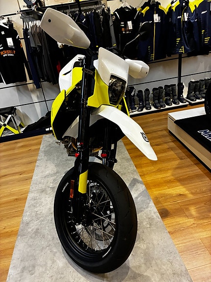 Husqvarna 701 SUPERMOTO