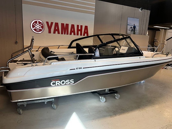 Yamarin Cross 57 BR med Premium edition