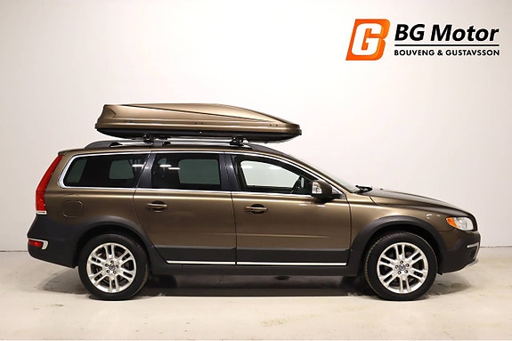 Volvo XC70 2 of 5