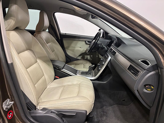 Volvo XC70 5 of 5