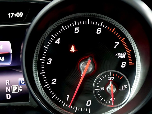 Mercedes-Benz CLA200 19 of 27