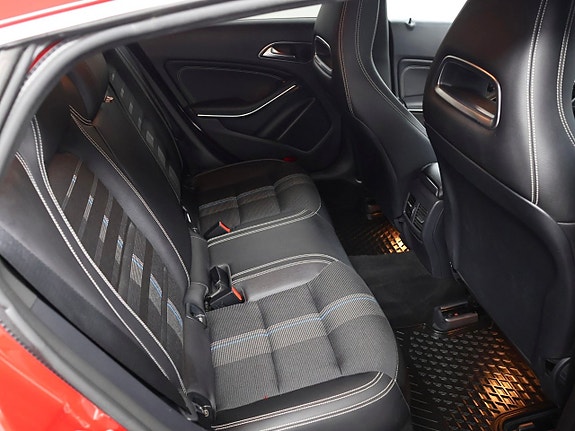 Mercedes-Benz CLA200 23 of 27