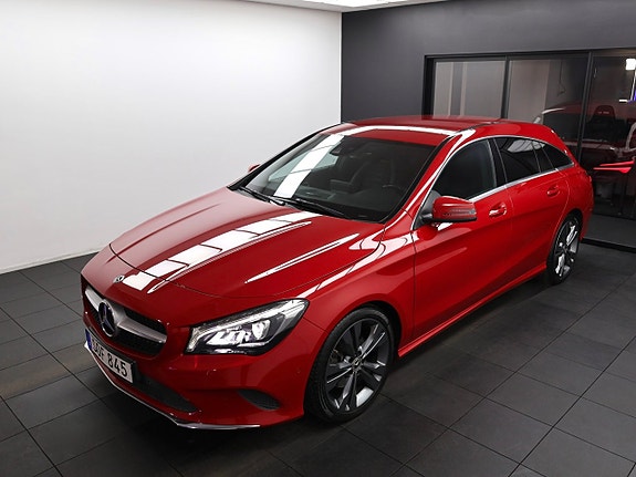 Mercedes-Benz CLA200 3 of 5