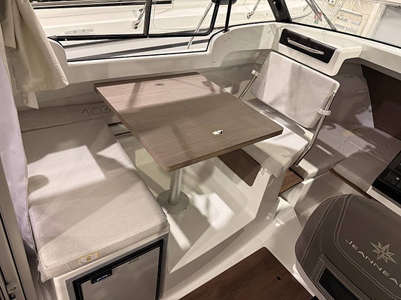 Nya Jeanneau 695 S2 Cabin ink. Yamaha F200 LCB 2026 10 of 12