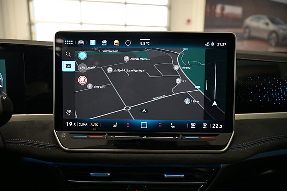 Volkswagen Passat 16 of 28