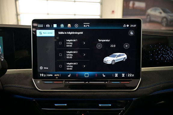 Volkswagen Passat 20 of 28