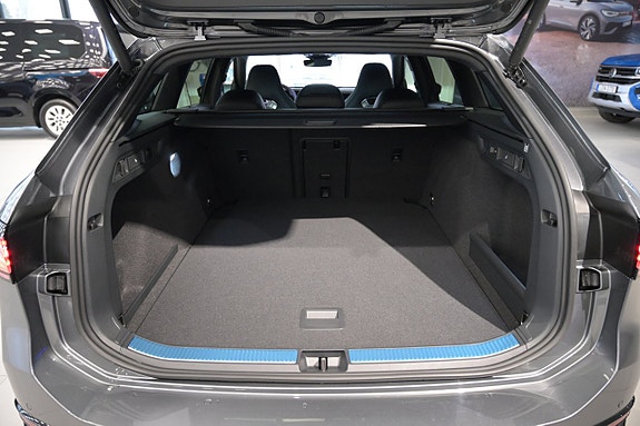 Volkswagen Passat 28 of 28