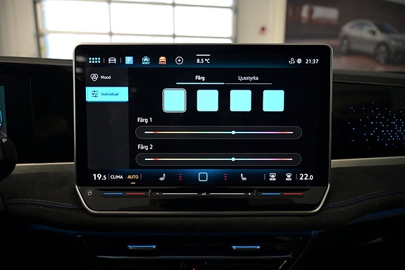 Volkswagen Passat 18 of 28