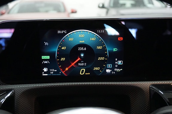 Mercedes-Benz CLA250 e 15 of 26