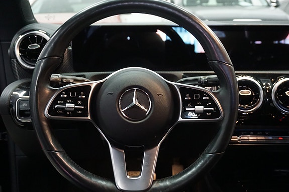 Mercedes-Benz CLA250 e 14 of 26