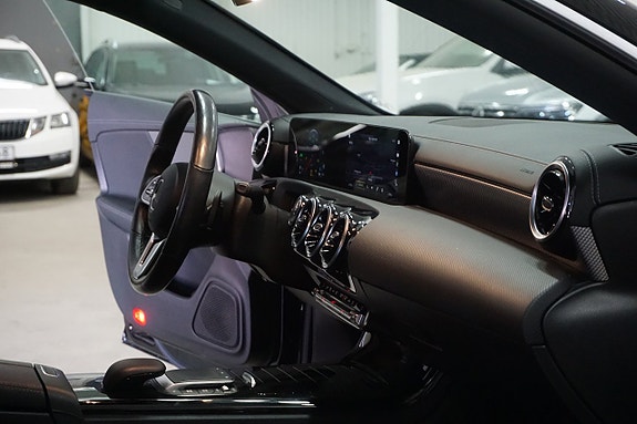 Mercedes-Benz CLA250 e 22 of 26