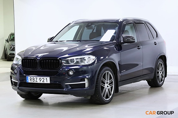 BMW X5 2 of 5