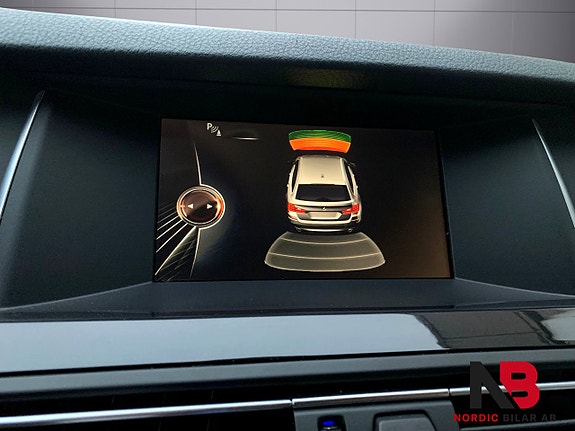 BMW 520d 4 of 5