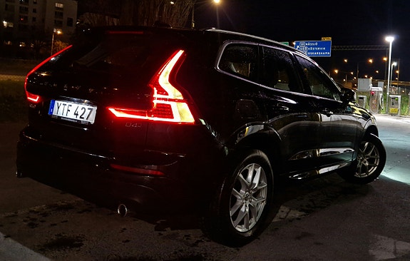 Volvo XC60 3 of 13