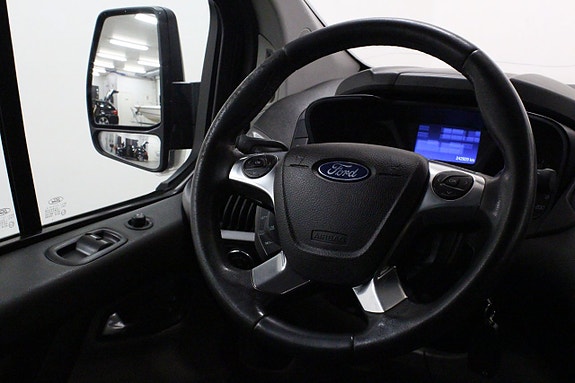 Ford Transit Custom 12 of 21
