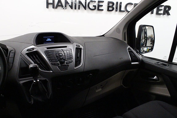 Ford Transit Custom 15 of 21
