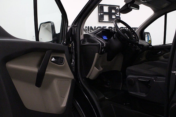 Ford Transit Custom 9 of 21