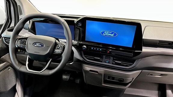 Ford E-Custom 4 of 5