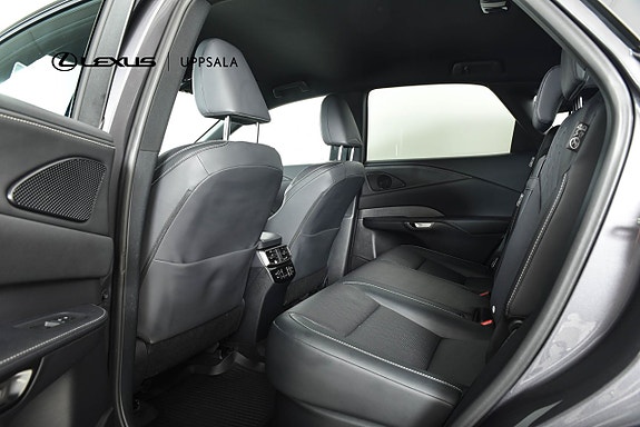 Lexus RX450h+ 7 of 18