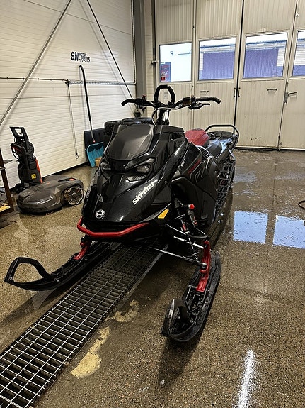 Ski-Doo Freeride STD 850 E-TEC 146" KAMPANJ!