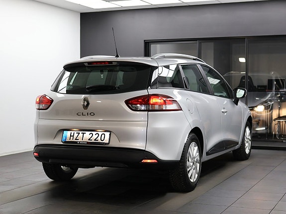 Renault Clio 10 of 19