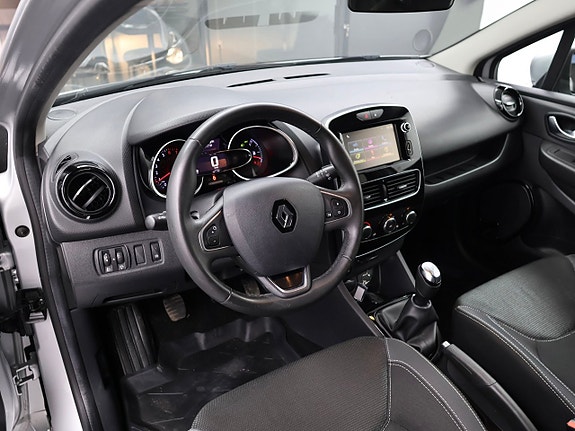 Renault Clio 13 of 19