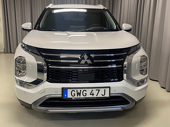 Mitsubishi Outlander 3 of 5