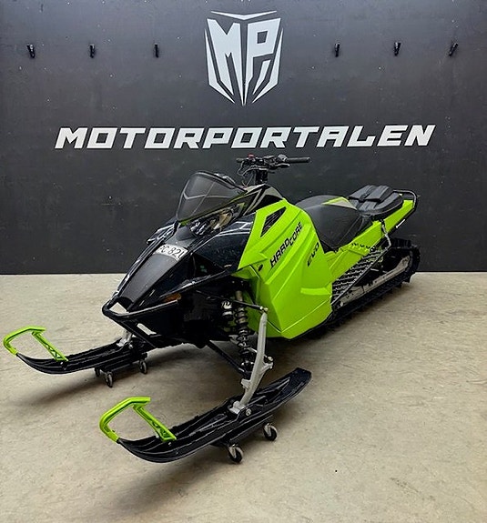 Arctic Cat M8000 HARDCORE 800 2 of 4