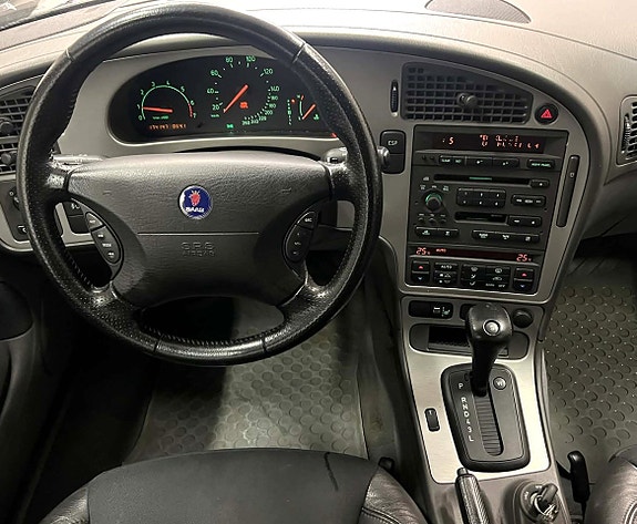 Saab 9-5 13 of 21