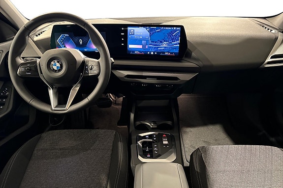 BMW 120 8 of 17