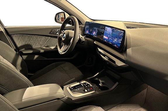 BMW 120 6 of 17