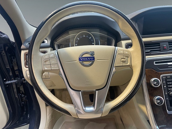 Volvo V70 15 of 20