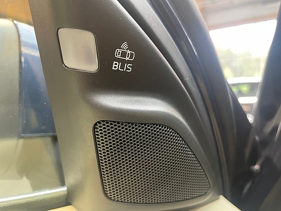 Volvo V70 16 of 20