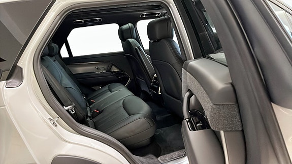 Land Rover Range Rover Sport 5 of 5