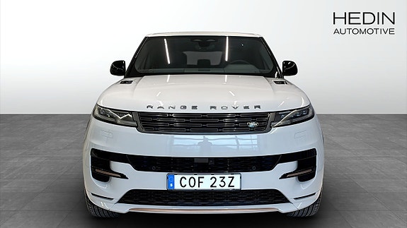 Land Rover Range Rover Sport 8 of 13