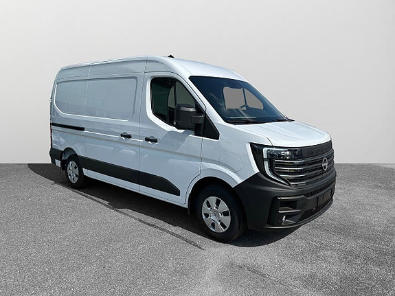 Nissan Interstar 9 of 22