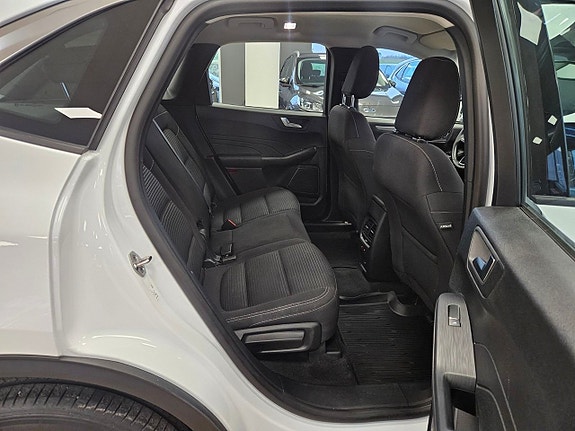 Ford Kuga 16 of 19
