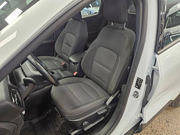 Ford Kuga 14 of 19