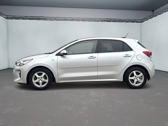 Kia Rio 4 of 5