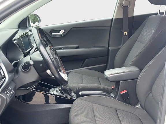 Kia Rio 9 of 13