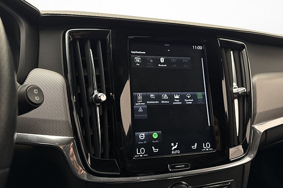 Volvo V90 26 of 30